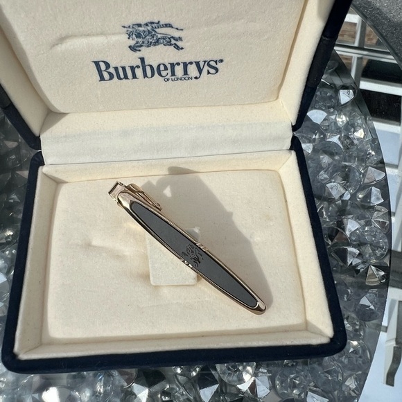 🔹️BURBERRYS🔹️ VINTAGE TIE PIN/ clip WITH CASE ✨️🖤 - Picture 2 of 9